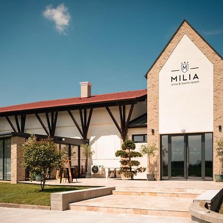 Milia Wine & Event Resort Dunajsky Klatov Ngoại thất bức ảnh