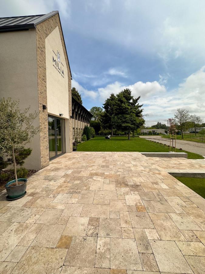 Milia Wine & Event Resort Dunajsky Klatov Ngoại thất bức ảnh