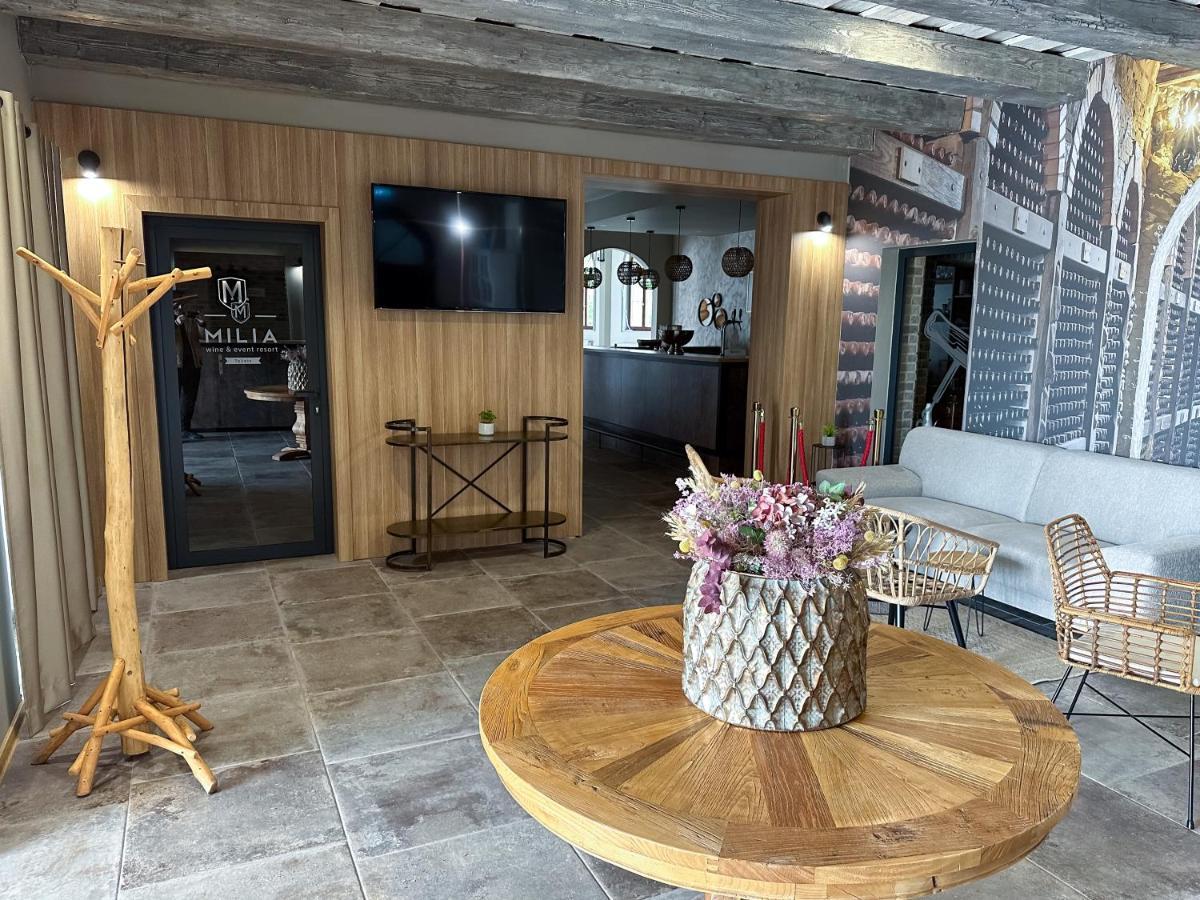 Milia Wine & Event Resort Dunajsky Klatov Ngoại thất bức ảnh