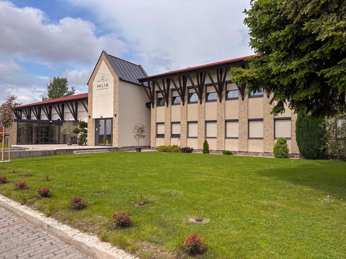 Milia Wine & Event Resort Dunajsky Klatov Ngoại thất bức ảnh